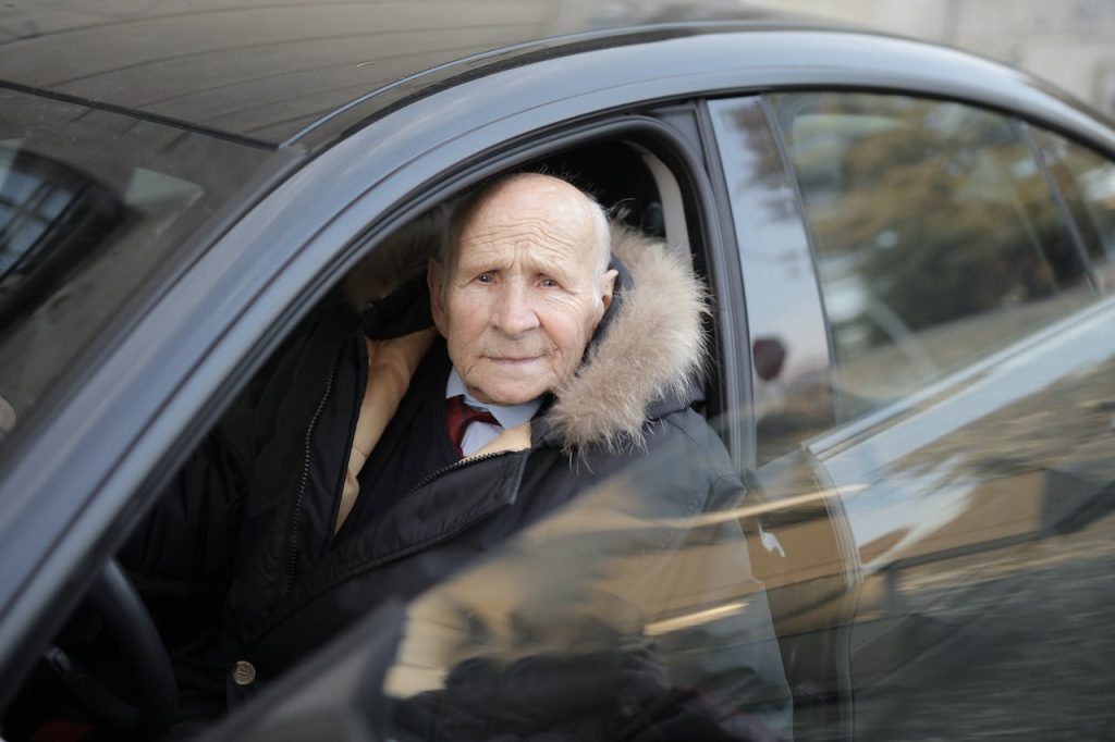senior straßenverkehr